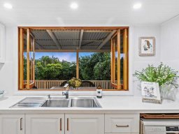 bifold-windows-78